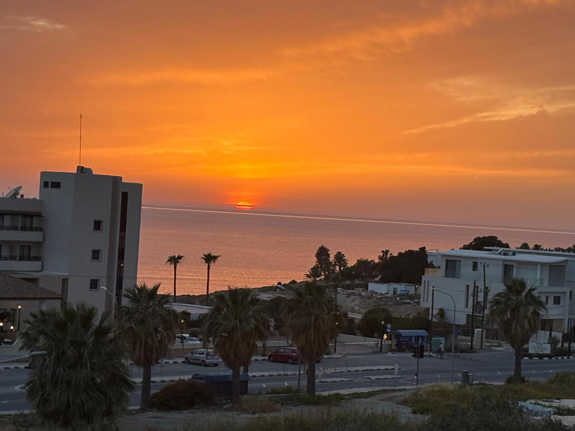 Harmony Seaview Apartament